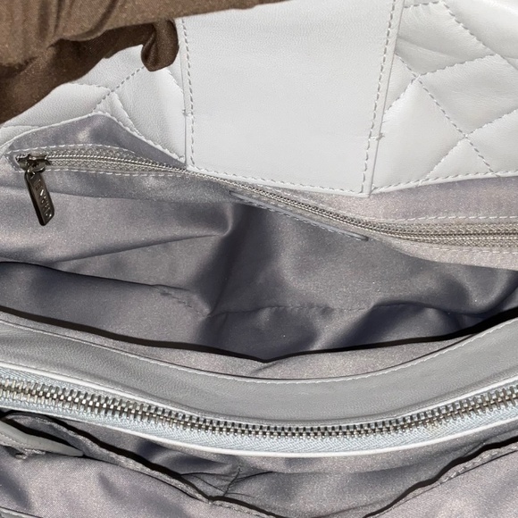 Chanel Matelasse Chain Tote Bag Light Gray Silver - Picture 7 of 10